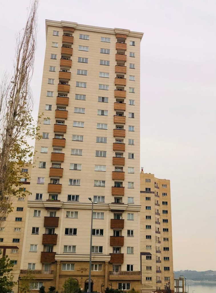 برج ایران دریاچه مسکن شهرسازی دریاچه