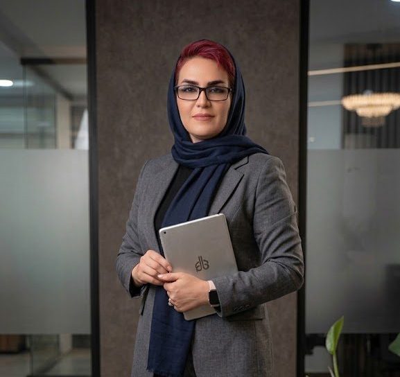 خانم قاسمی 09912040433
