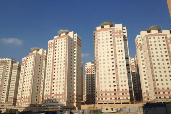 فروش آپارتمان 107 متری برج آسمان دریاچه چیتگر