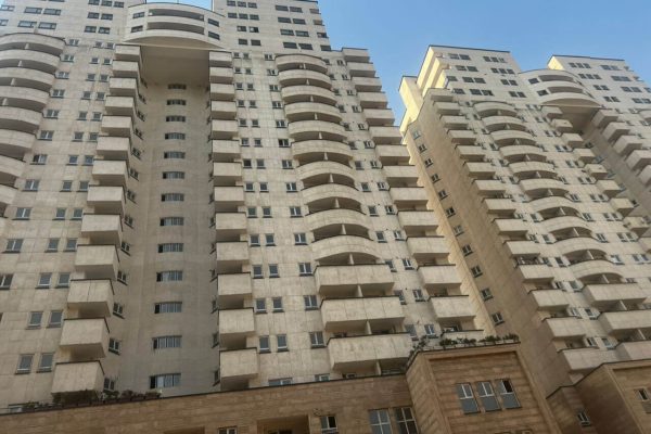 فروش آپارتمان 94 متری برج صدف دریاچه چیتگر