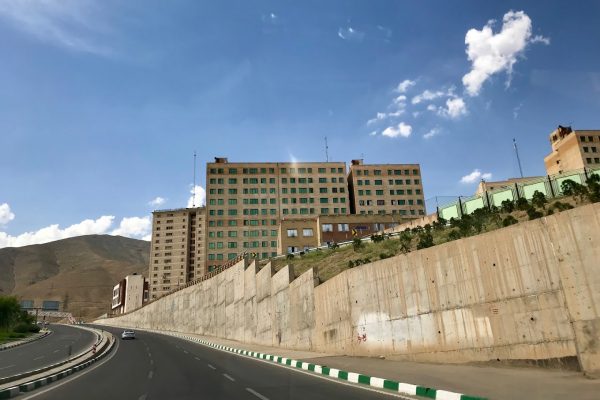 اجاره واحد 70 متری شهرک نمونه آبشار تهران