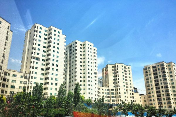 اجاره آپارتمان 83 متری برج سروناز دریاچه چیتگر