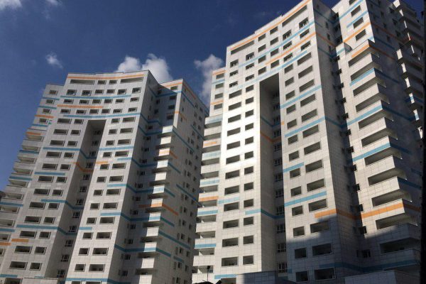 فروش آپارتمان 144 متری برج همراه شهر بلوار اردستانی