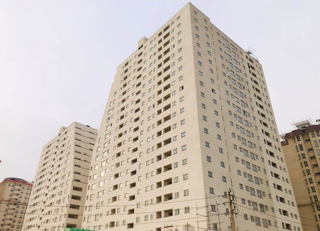 برج بهاران دریاچه