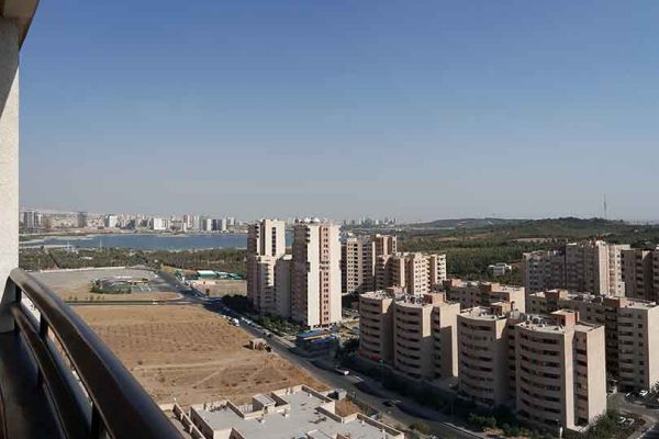 اجاره آپارتمان 180 متری برج پاریز دریاچه چیتگر